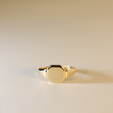 ELVIRA | 9K Vintage Signet Ring