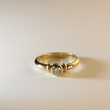 FLORENCE | 9K Vintage Clear Solitaire Ring